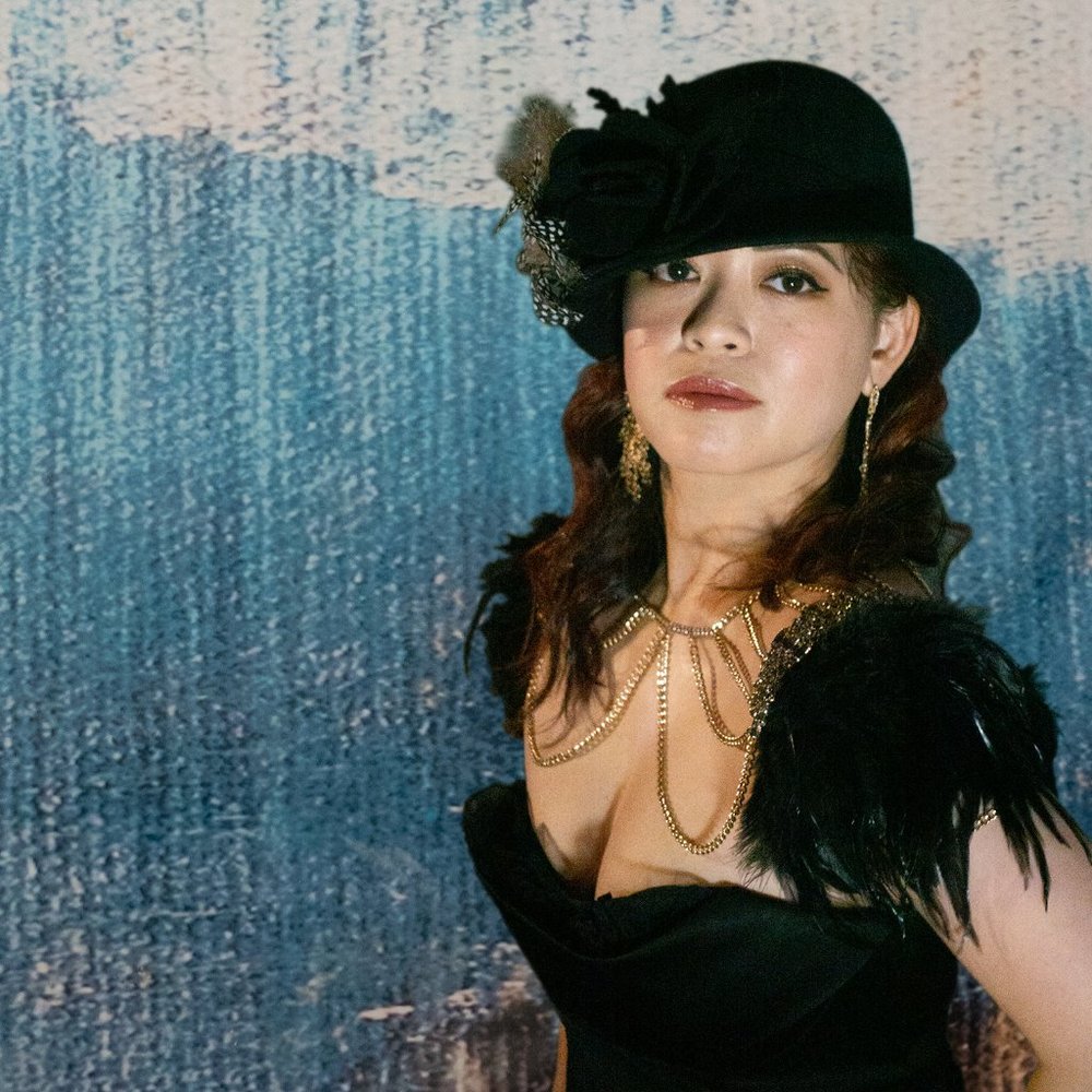 Hi I'm Thu, a Jazz Singer and Fashion-Lover!